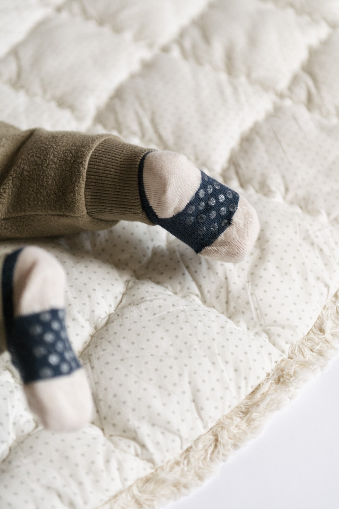 Pehr-Crew Socks with Grips 3 - Pack-Ink Set-2