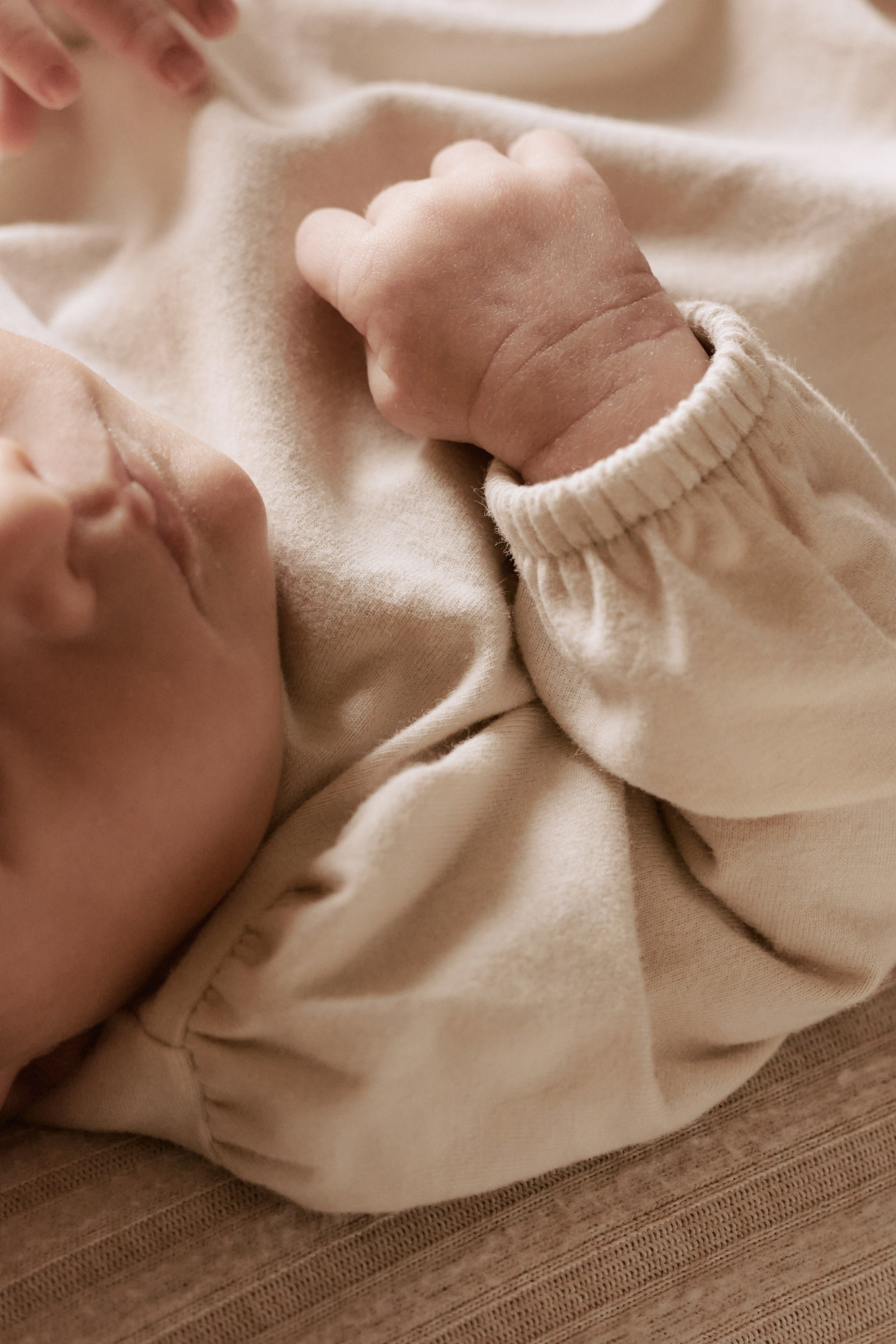 Pehr-Essentials Puff Sleeve One-Piece-Natural-Newborn-5