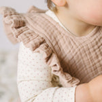 Muslin Ruffle Bib Set of 2 - Fawn & Sienna
