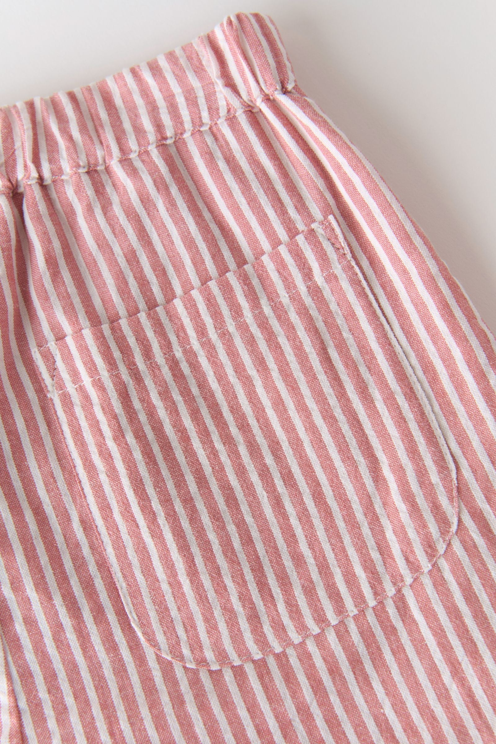 Seersucker Shorts - Anchor Red