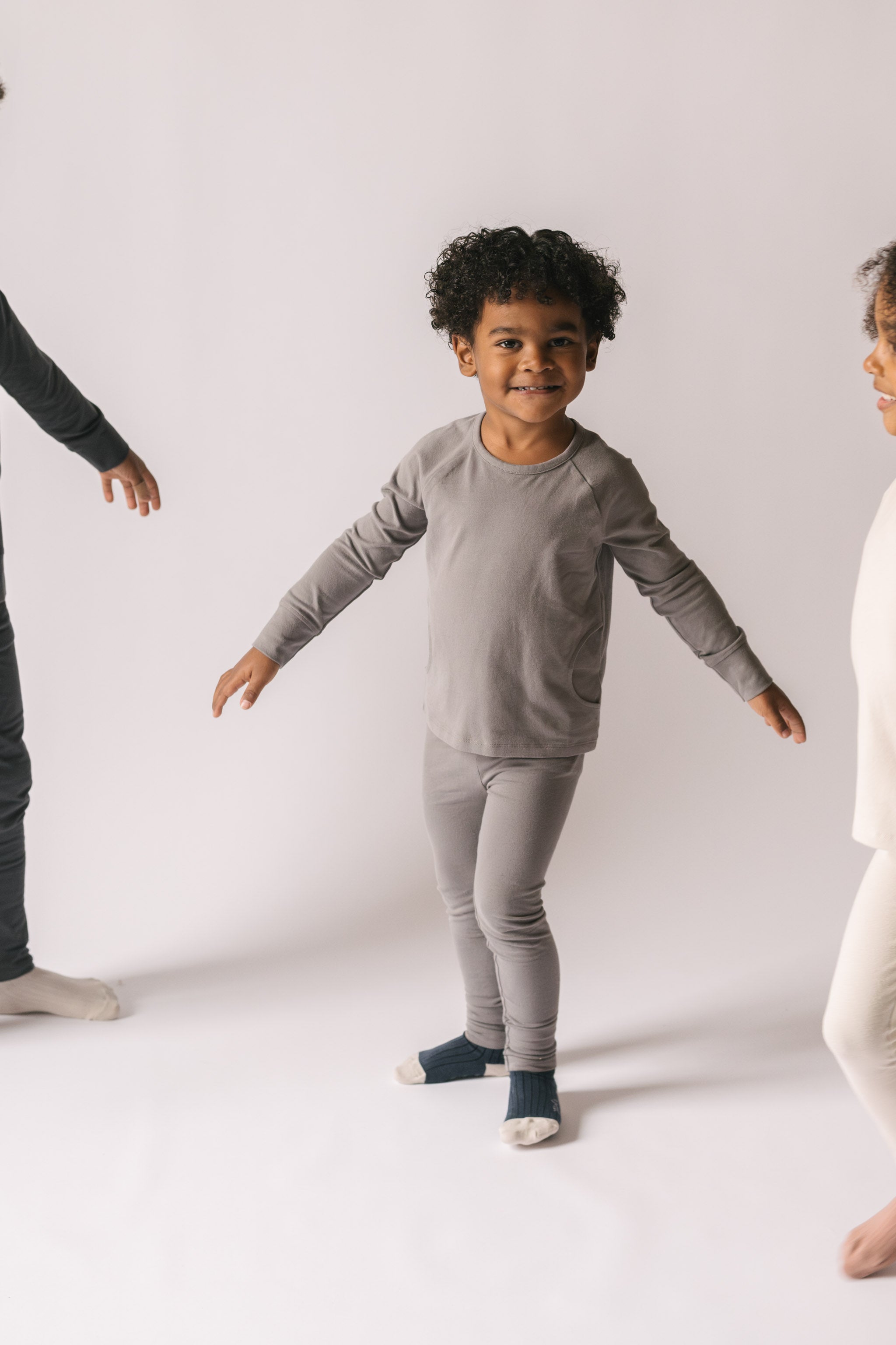 Essentials Top - Charcoal