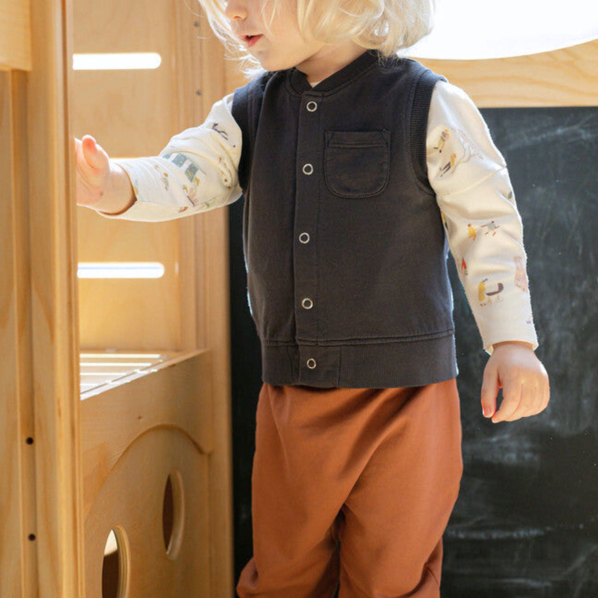 pehr- French Terry Patch Pocket Vest- Ink Blue-7