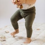 Essentials Legging - Olive