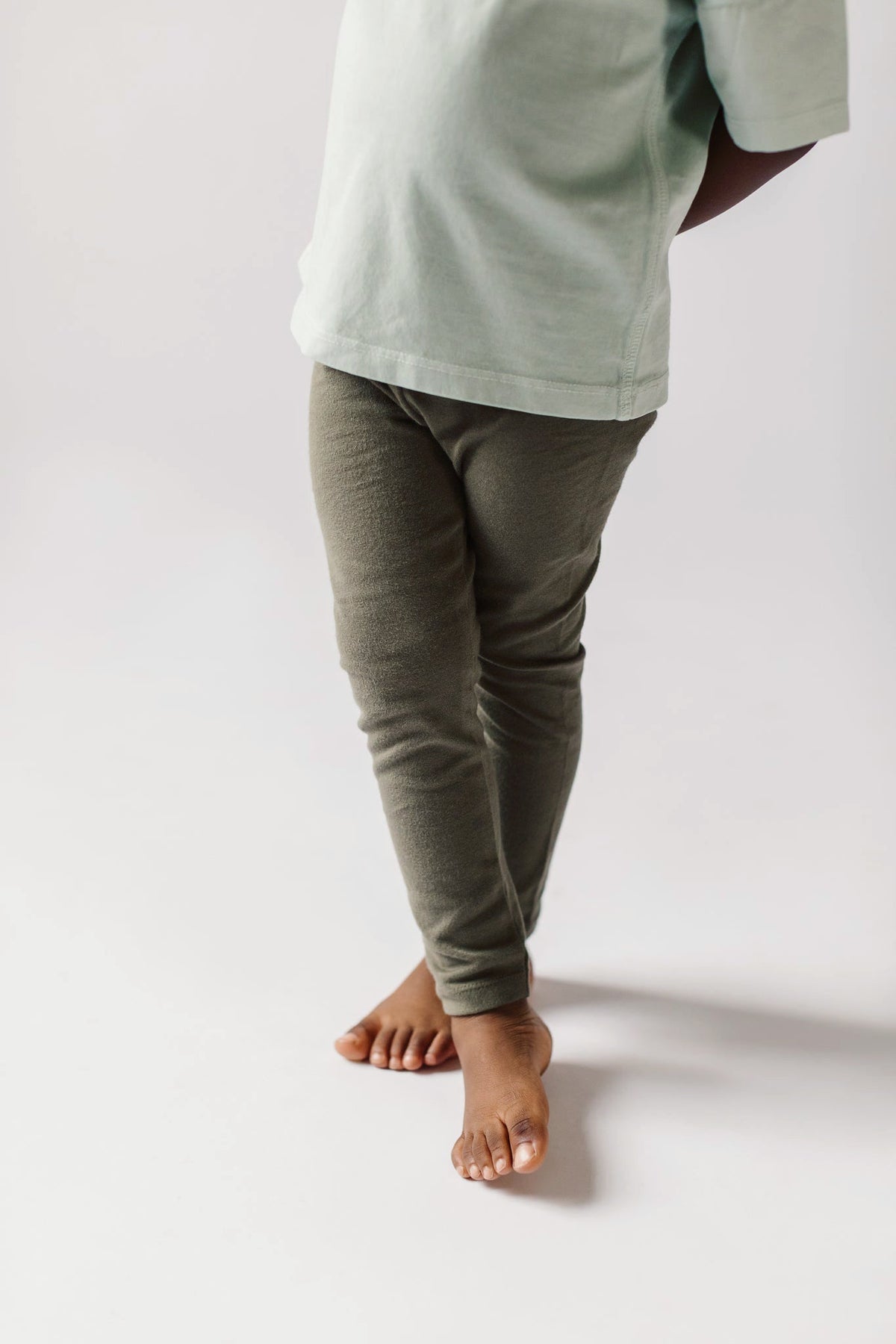 essentials legging olive