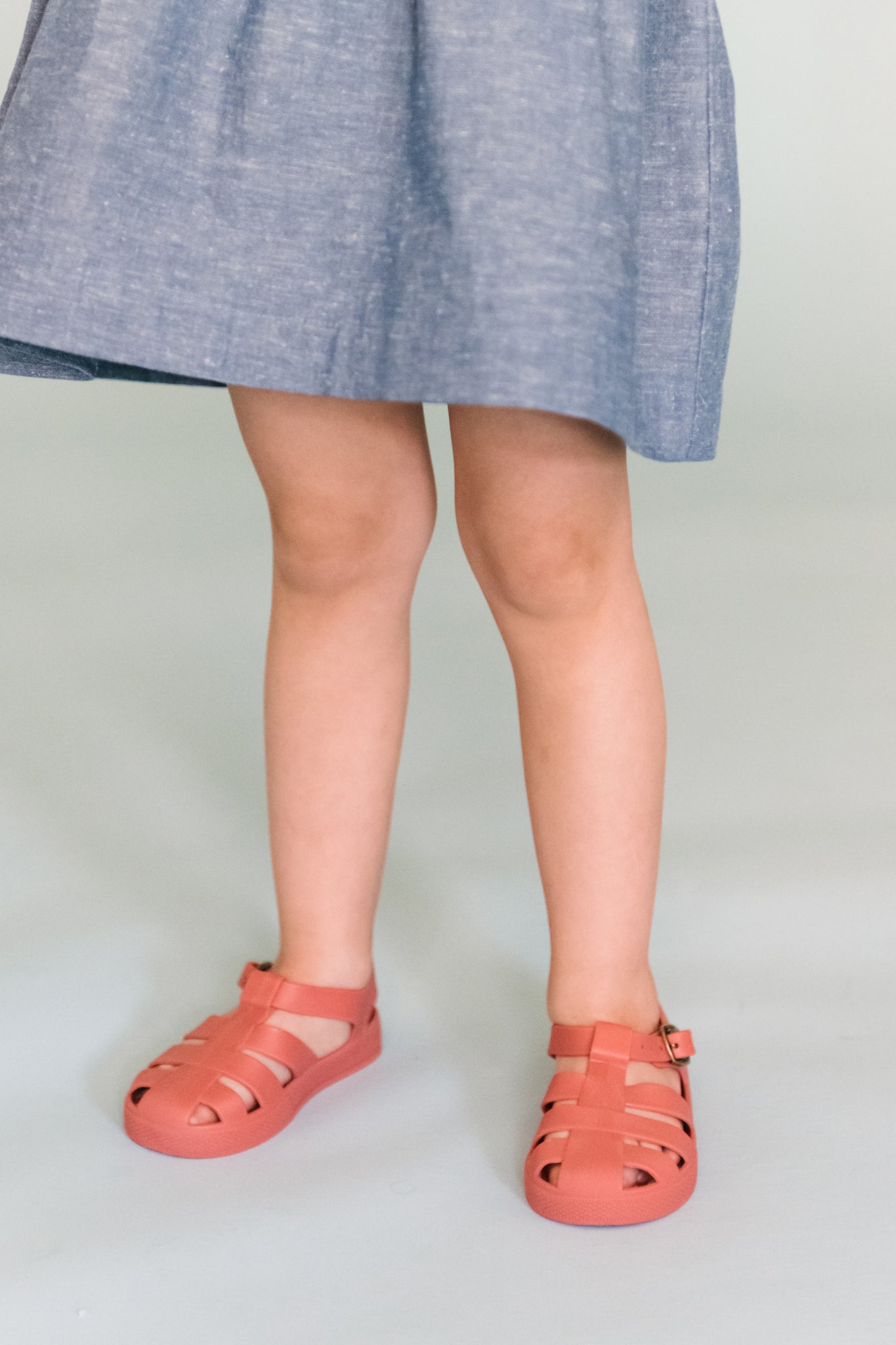 fisherman sandal tomato