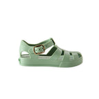 fisherman sandal grass