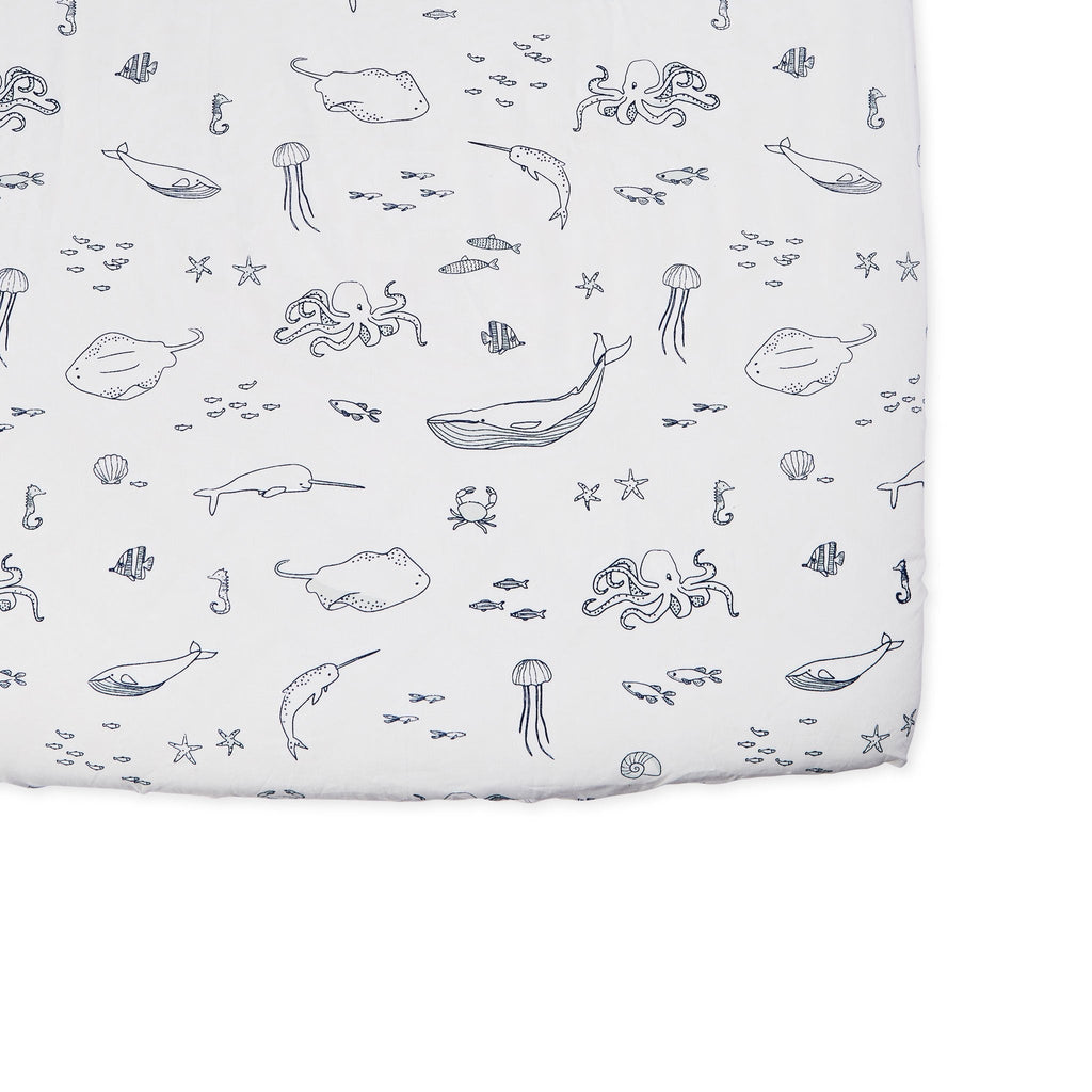 crib sheet life aquatic in blues pattern