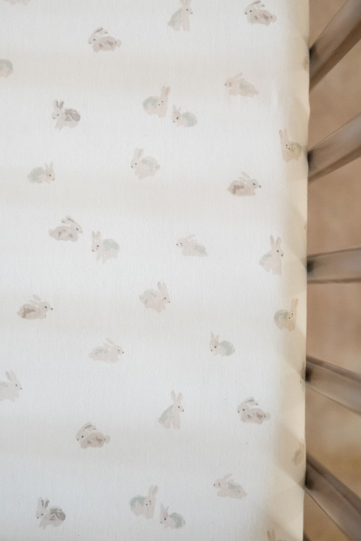 crib sheet hoppy bunny