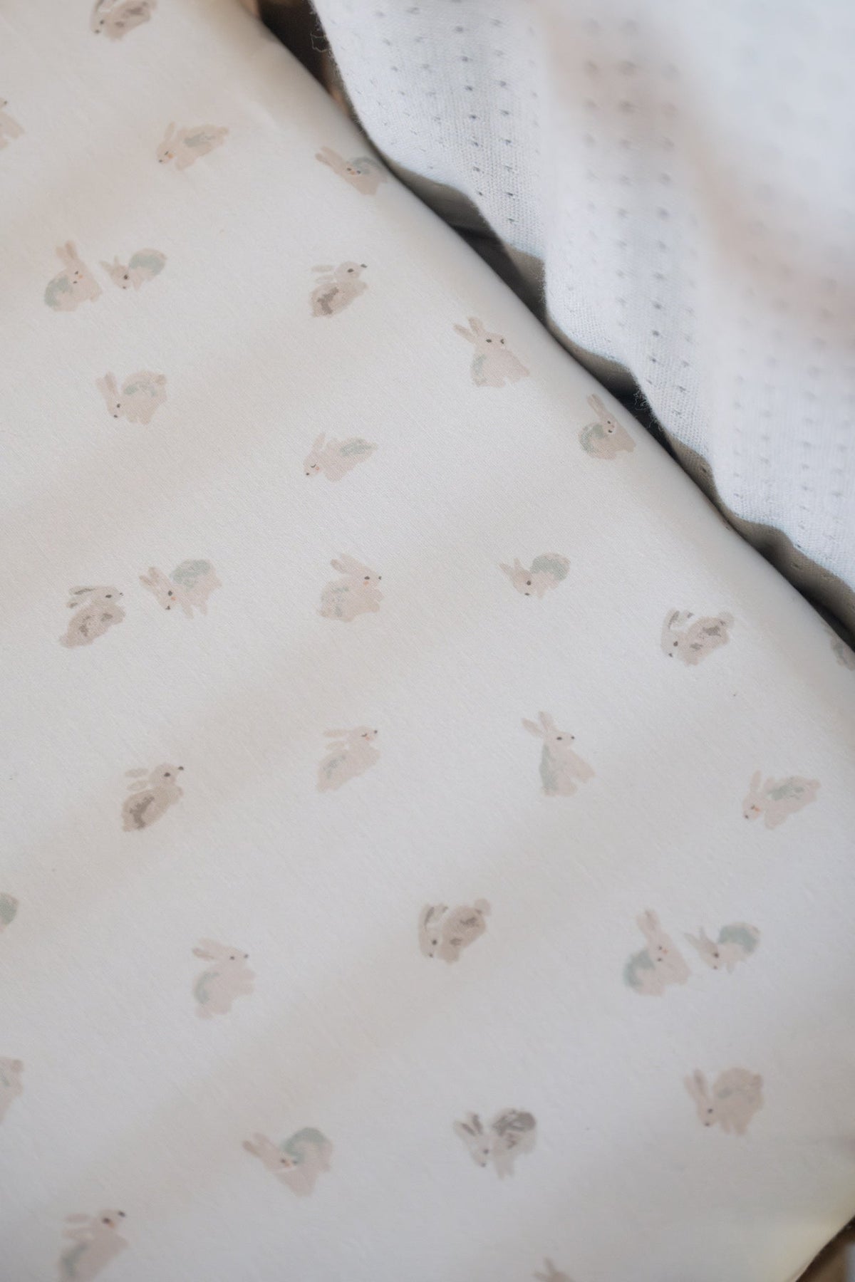 crib sheet hoppy bunny