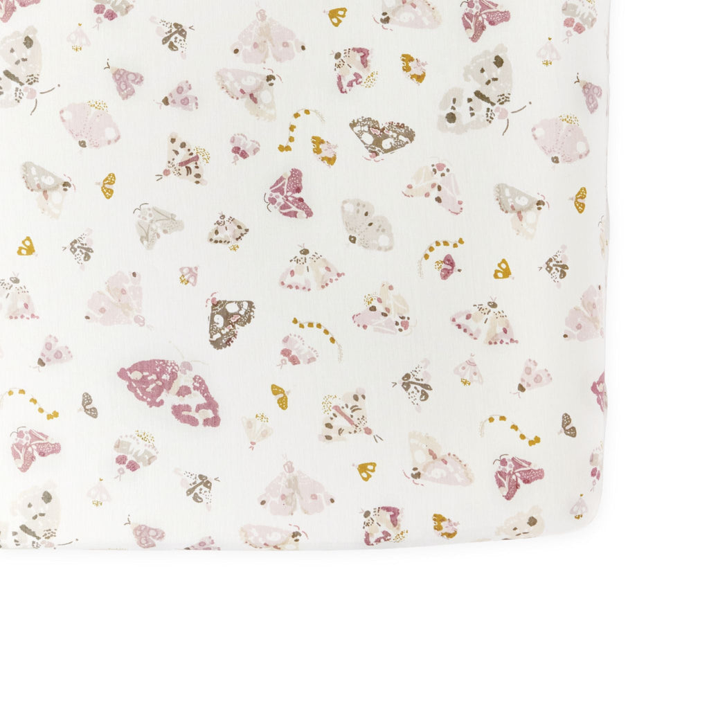 crib sheet daydreamer in pinks pattern