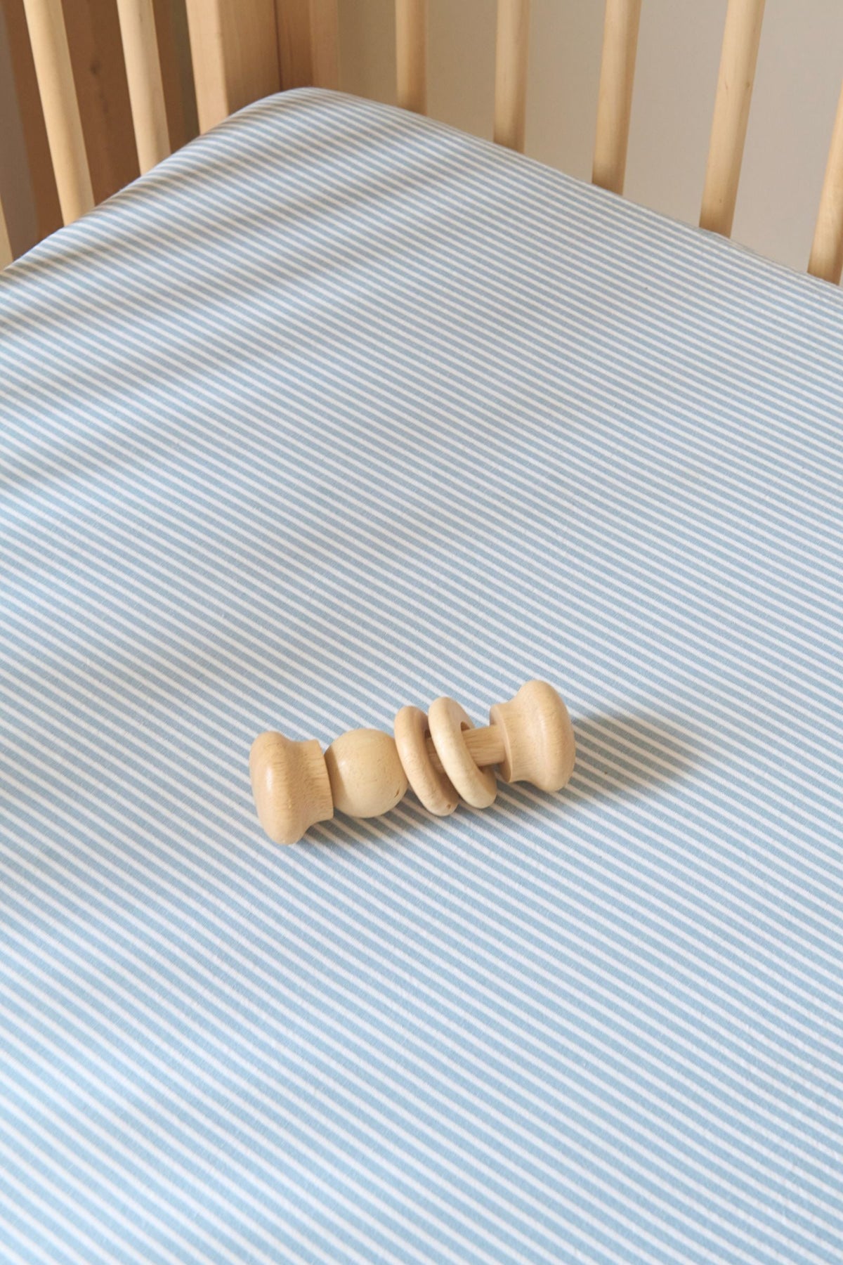 seersucker crib sheet marine blue