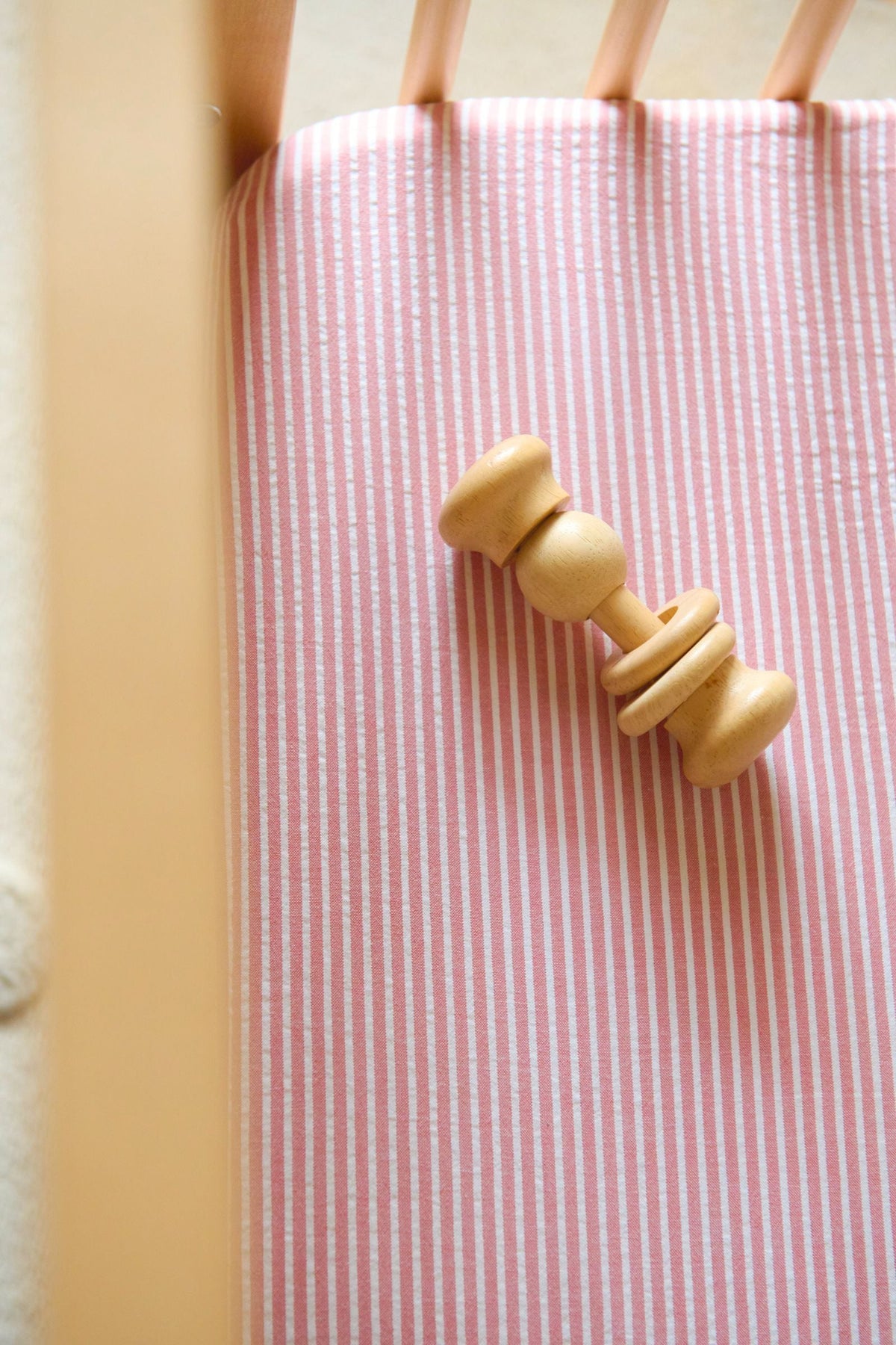 seersucker crib sheet anchor red