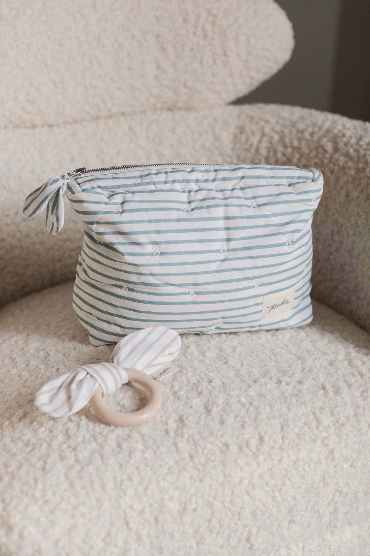 on the go pouch stripes away deep sea