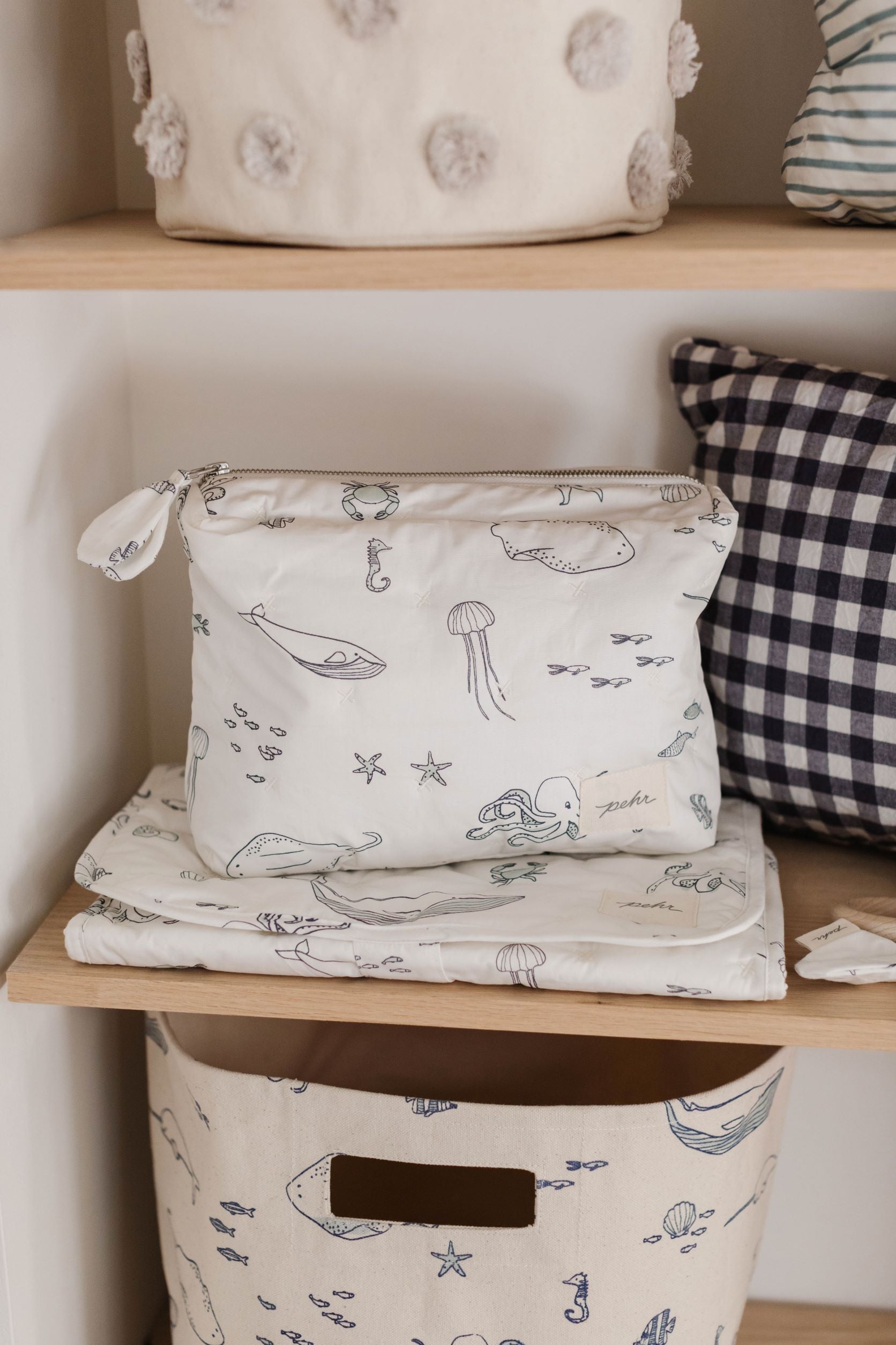 On the Go Portable Changing Pad - Life Aquatic