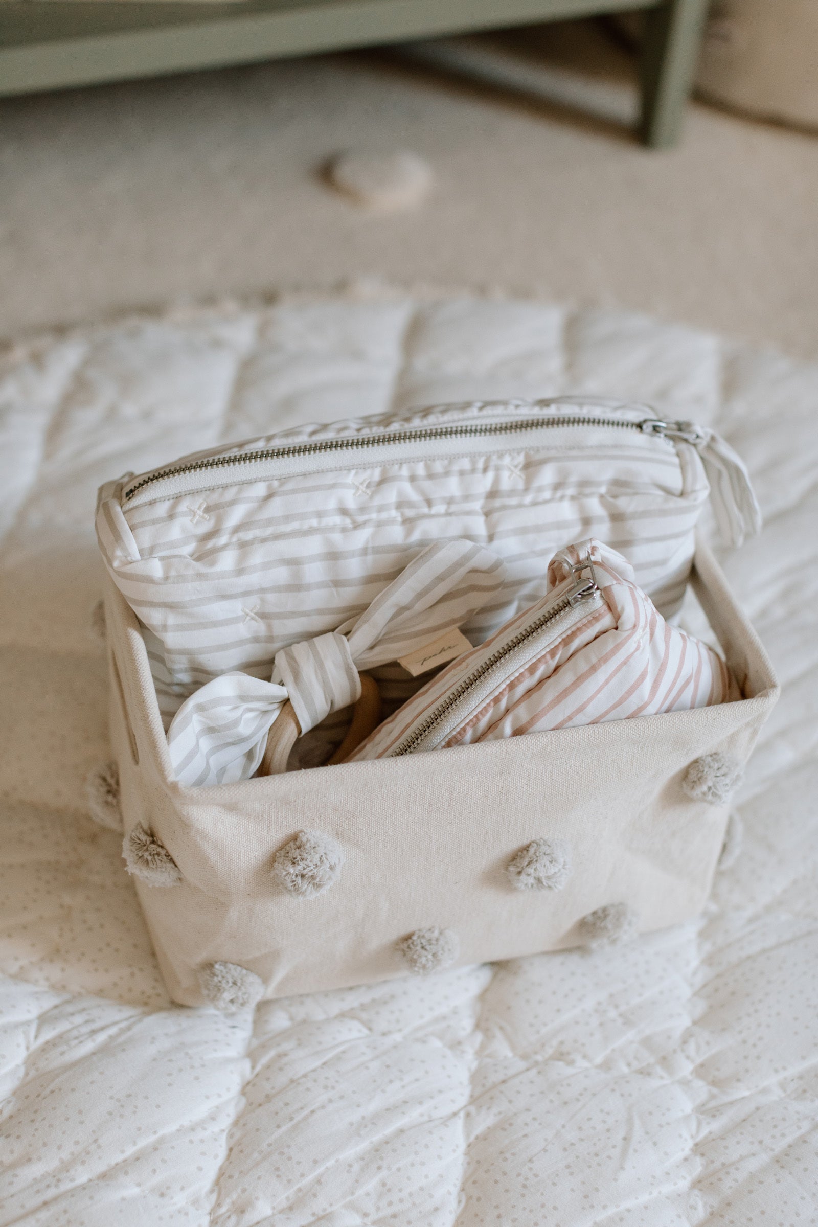 Pom Pom Hideaway Caddy Organizer - Grey