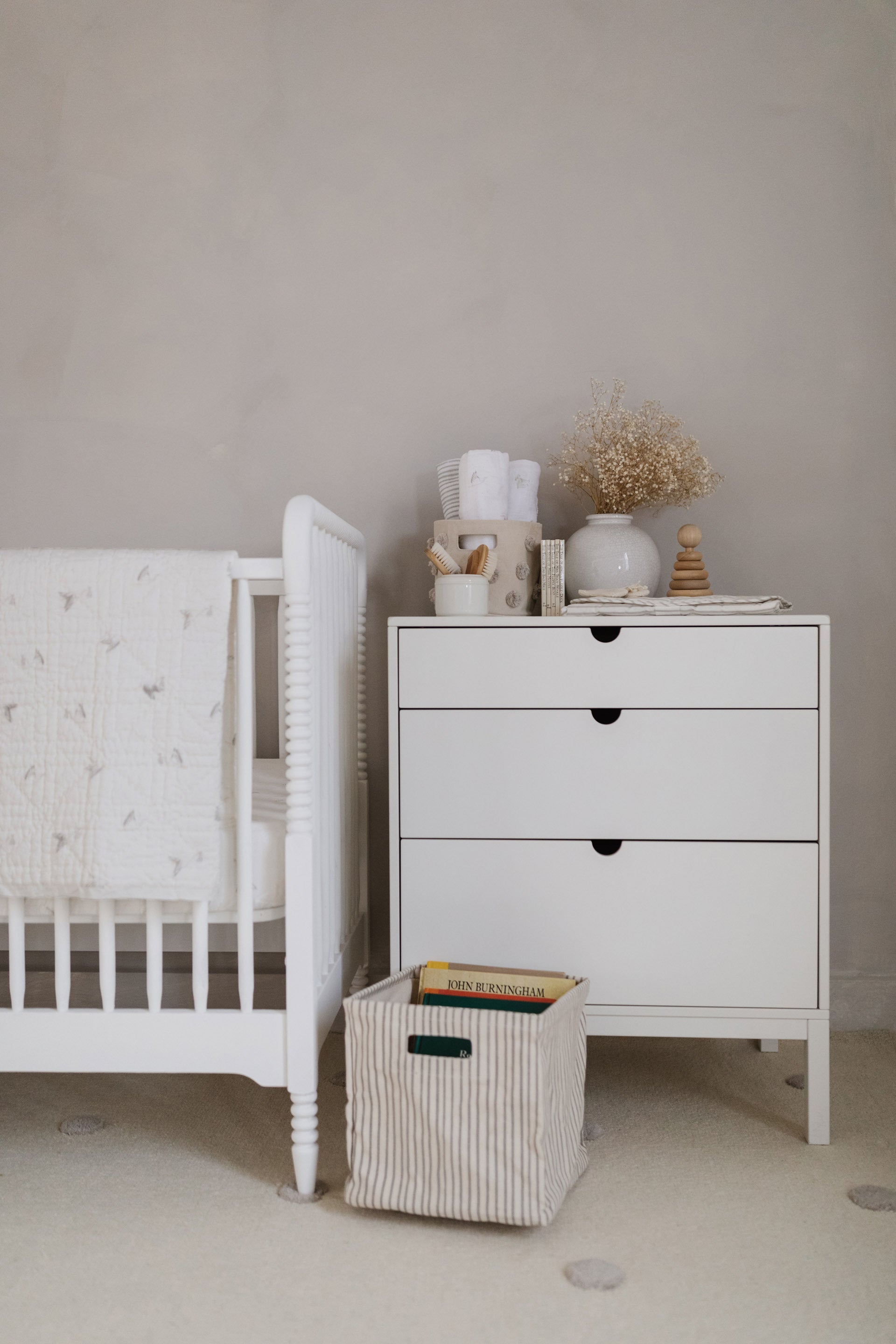 Printed Cube - Stripes Away Pebble Grey