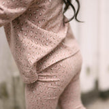 Essentials Legging - Spotted Pink- Up Close