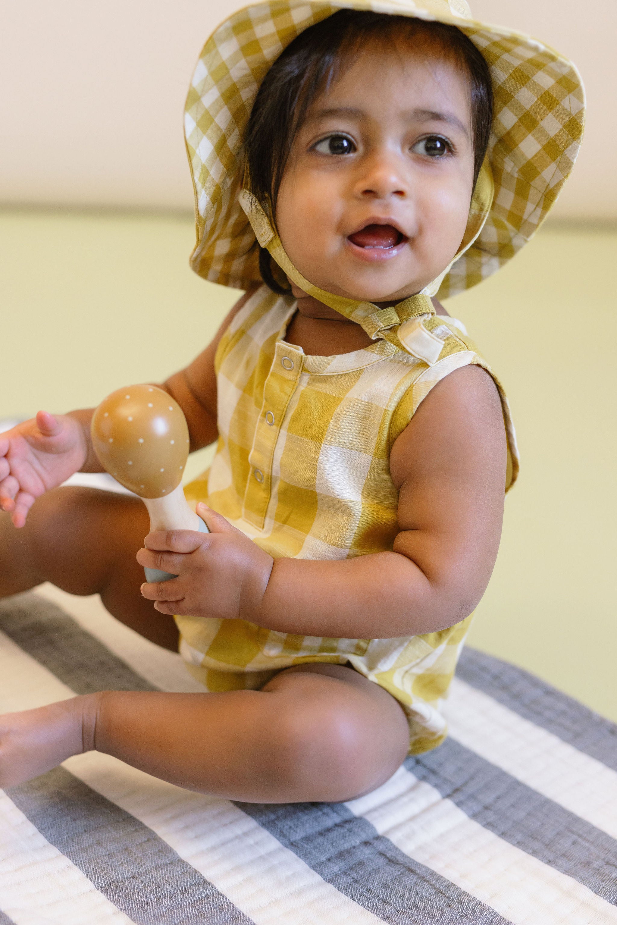 Pehr-Reversible Bucket Hat-Checkmate Dandelion-5