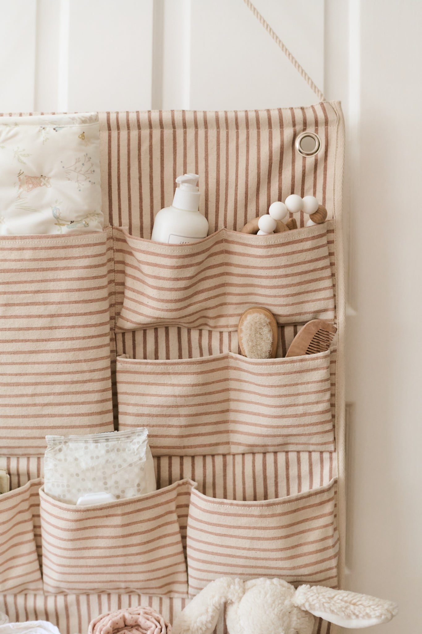 hanging wall organizer stripes away peony