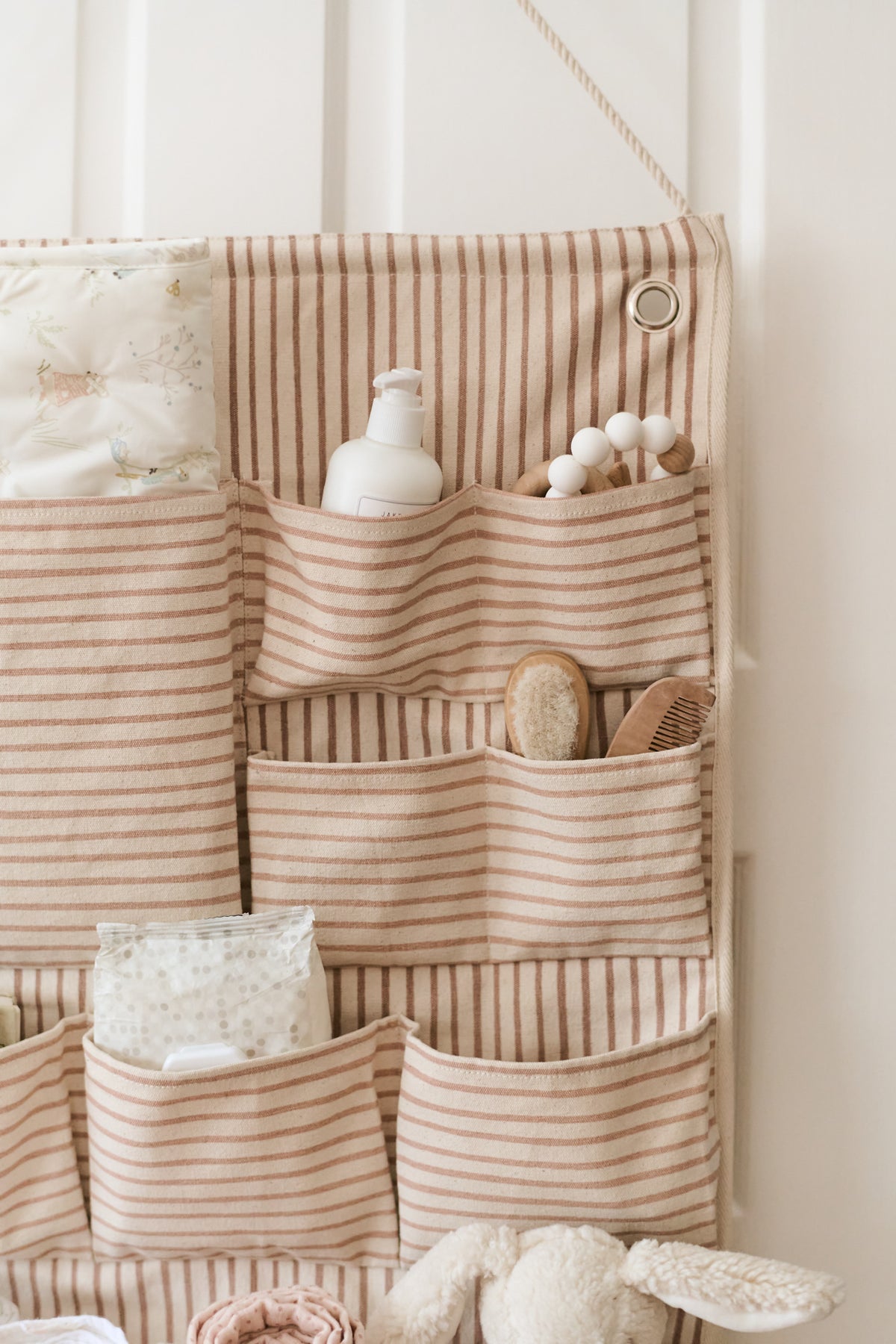 hanging wall organizer stripes away peony