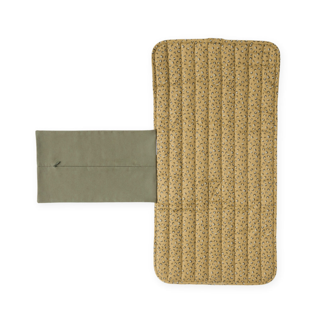 On The Go Changing Pad- Spotted- Open- Zipper