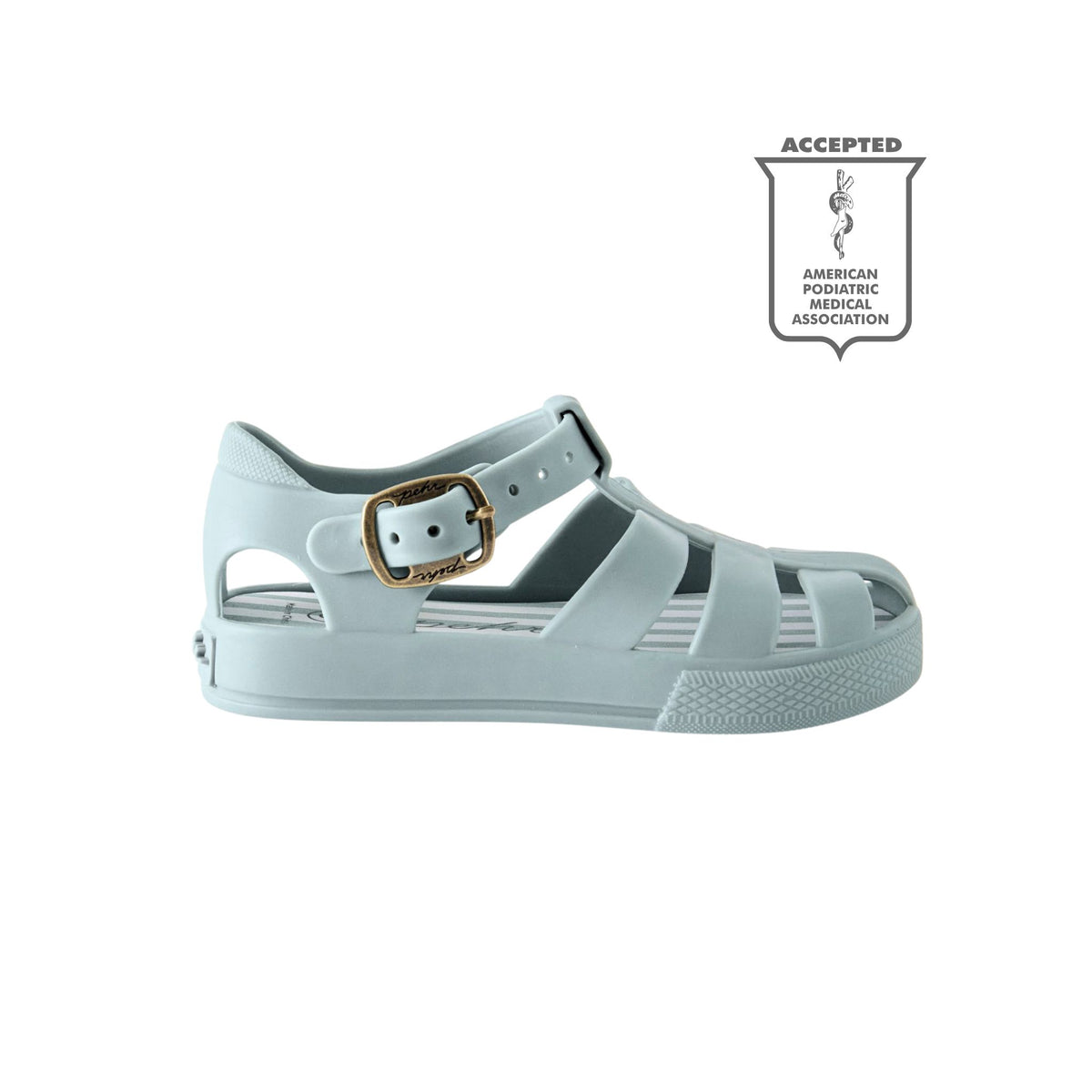 fisherman sandal sea