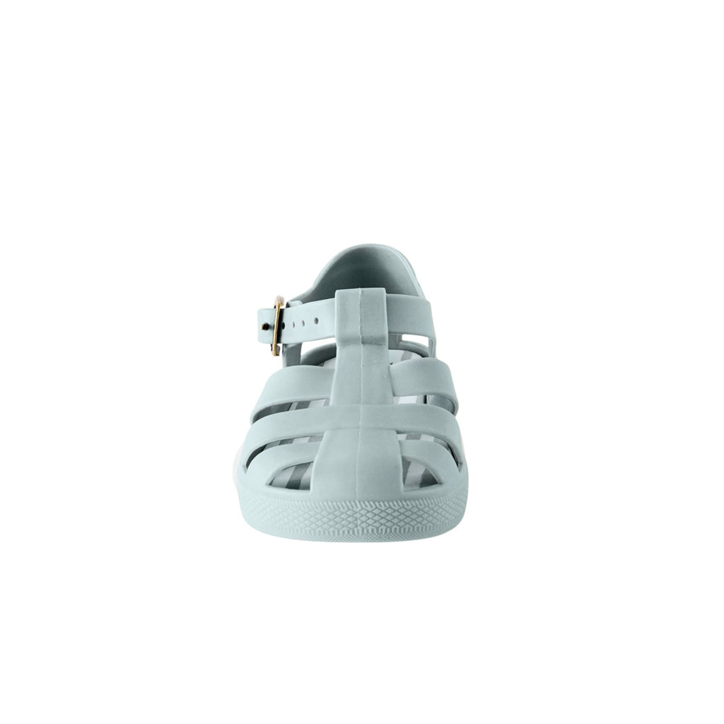 fisherman sandal sea