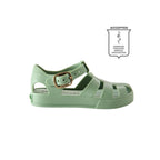fisherman sandal grass
