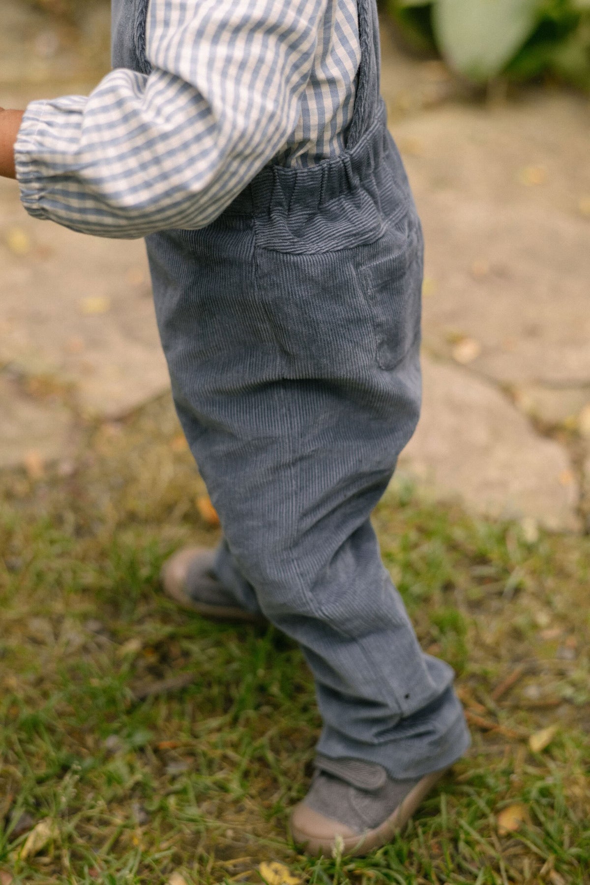 Twill Recess Sneakers- Charcoal- On Toddler- Side