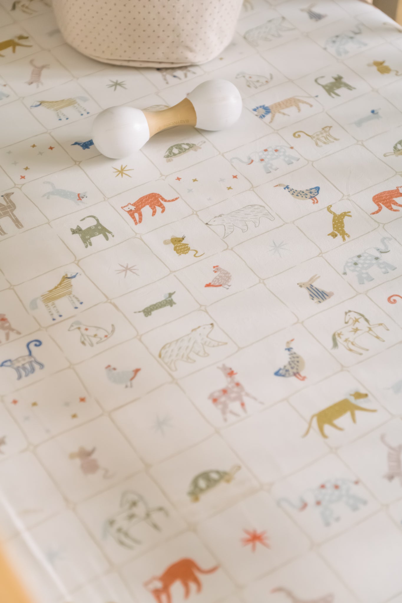 Organic Cotton Crib Sheet - Animal Shuffle