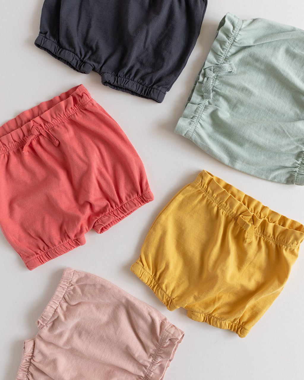 garment dye bloomer short sea pehr tomato